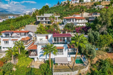 Villa for sale  in Alanya, Antalya, Turkey, 3 bedrooms, 175m2, No. 221192 – photo 1