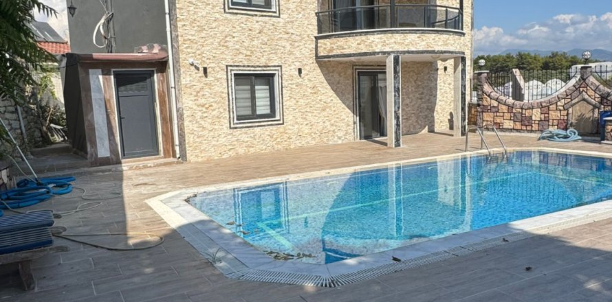 Villa  4+1  Alanya, Antalya, Türkiye №218440
