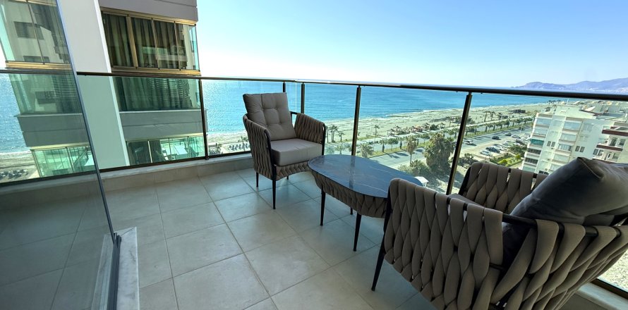 2+1 Lägenhet i Mahmutlar, Antalya, Turkiet Nr. 222359