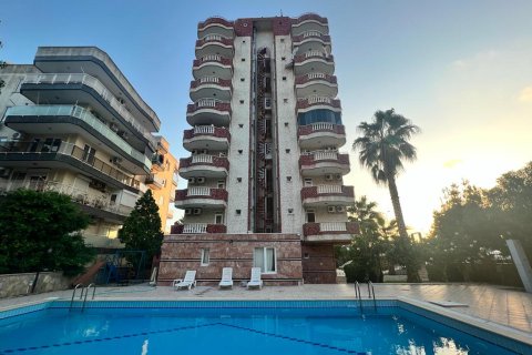 3+2 Takleilighet  i Mahmutlar, Antalya, Tyrkia Nr. 230408
