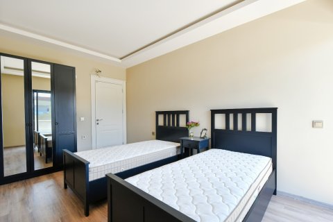 Аренда квартиры  в Аланье, Анталье, Турция 3+1, 200м2, №216775 – фото 22