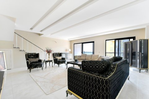 Аренда квартиры  в Аланье, Анталье, Турция 3+1, 200м2, №216775 – фото 10