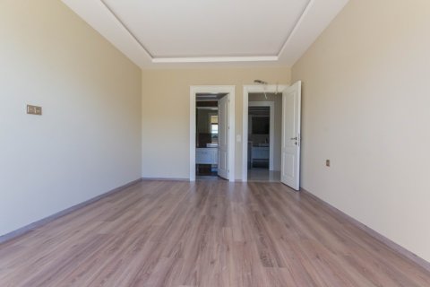 Аренда квартиры  в Аланье, Анталье, Турция 3+1, 200м2, №216773 – фото 21