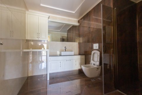 Аренда квартиры  в Аланье, Анталье, Турция 3+1, 200м2, №216773 – фото 19