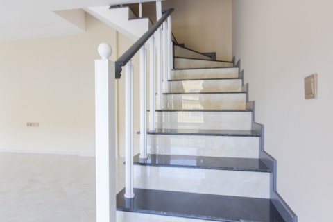 Аренда квартиры  в Аланье, Анталье, Турция 3+1, 200м2, №216773 – фото 17