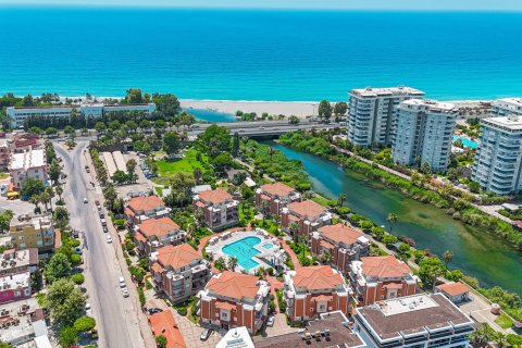 Квартира  4+1 в Аланье, Анталья, Турция №216771