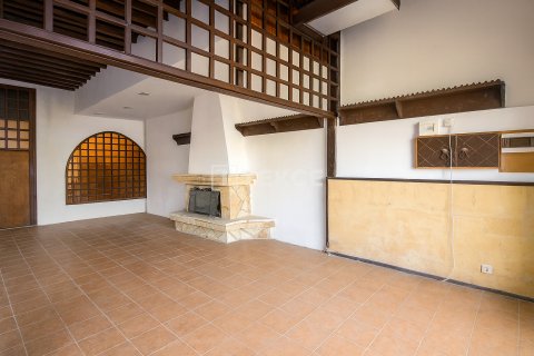 کافه / رستوران در  Girne ، ترکیه 400 متر مربع.  شماره 215132 - 10