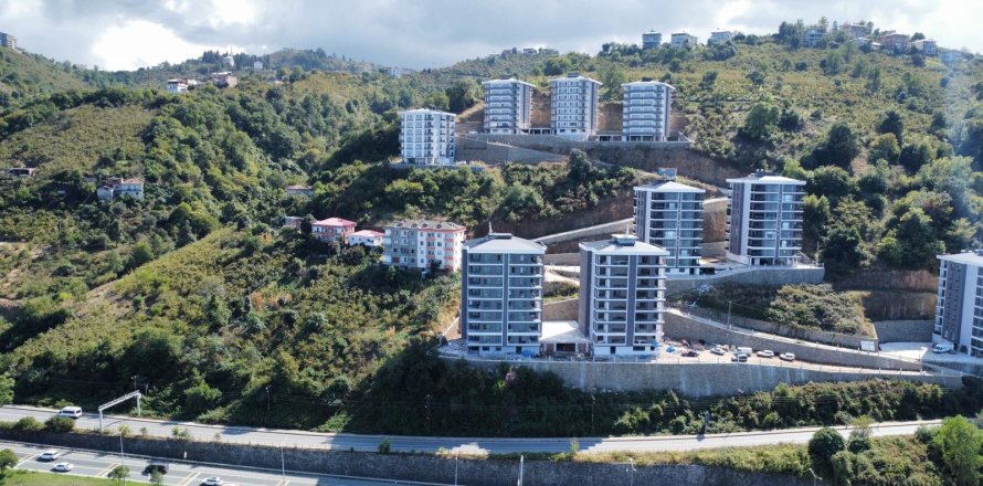 3+1 Apartment  in Yomra, Trabzon, Turkey No. 168330