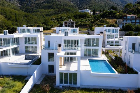 5+2 Villa in Girne, Nr. 226285 - 2