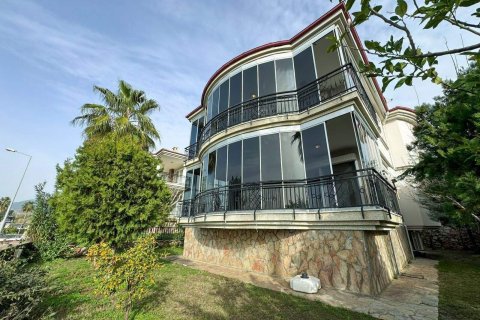Вилла 3+1 в Конаклы, Анталья, Турция №229297
