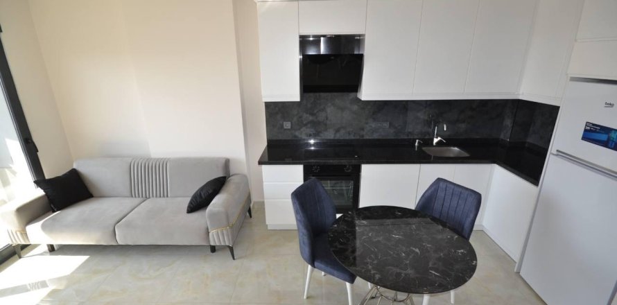 1+1 Lägenhet  i Mahmutlar, Antalya, Turkiet Nr. 217825