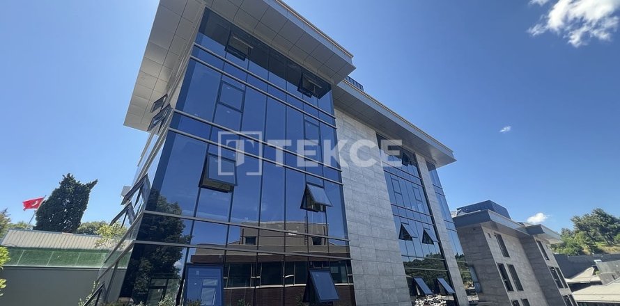 Commercial property in Istanbul, Turkey No. 212393