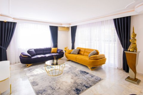 2+1 Lägenhet  i Mahmutlar, Antalya, Turkiet Nr. 215998