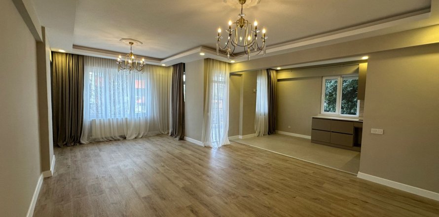 آپارتمان در Antalya ، ترکیه 3 خوابه ، 160 متر مربع. شماره 220071