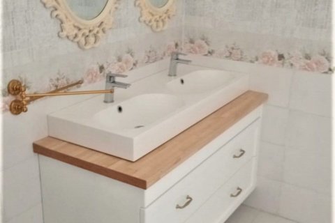 آپارتمان در  فاماگوستا ، ترکیه 225 متر مربع.  شماره 211183 - 17