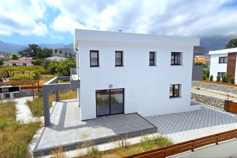 3+1 Villa  i Alsancak, Girne,  Nr. 213937 - 11