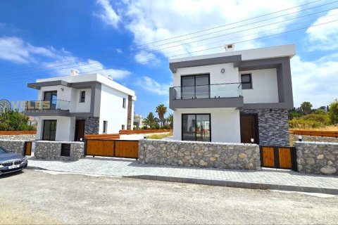 3+1 Villa  i Alsancak, Girne,  Nr. 213937 - 1