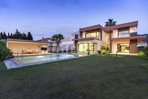 Villa for sale  in Izmir, Turkey, 5 bedrooms, 350m2, No. 215184 – photo 3