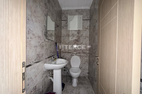 Apartment for sale in Akcaabat, Trabzon, Turkey, 3 bedrooms, 175m2, No. 215185 – photo 21