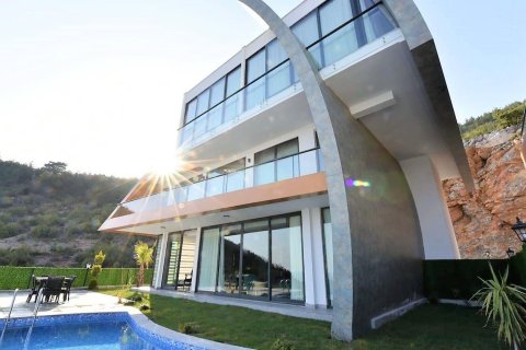 Villa for sale  in Tepe, Alanya, Antalya, Turkey, 5 bedrooms, 400.0m2, No. 213575 – photo 1