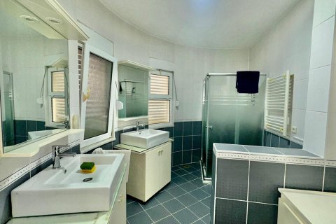 Продажа виллы  в Махмутларе, Анталье, Турция 3+1, 180.0м2, №213578 – фото 12