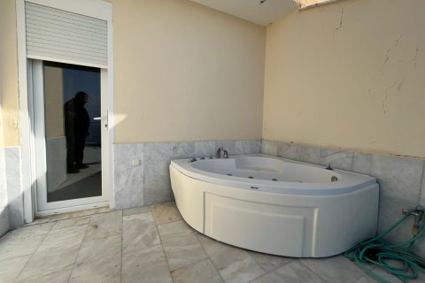 Аренда квартиры  в Аланье, Анталье, Турция 4+1, 250м2, №216625 – фото 17