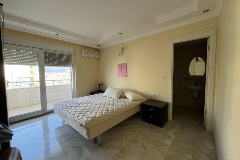 Аренда квартиры  в Аланье, Анталье, Турция 4+1, 250м2, №216625 – фото 15