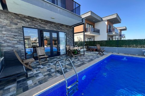 Продажа виллы  в Бююкчекмедже, Стамбуле, Турция 4+1, 200м2, №221828 – фото 4