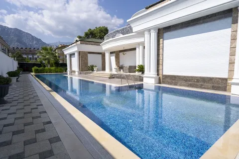 آپارتمان در  Aegean Region ، ترکیه 4 خوابه ، 650 متر مربع.  شماره 223521 - 9