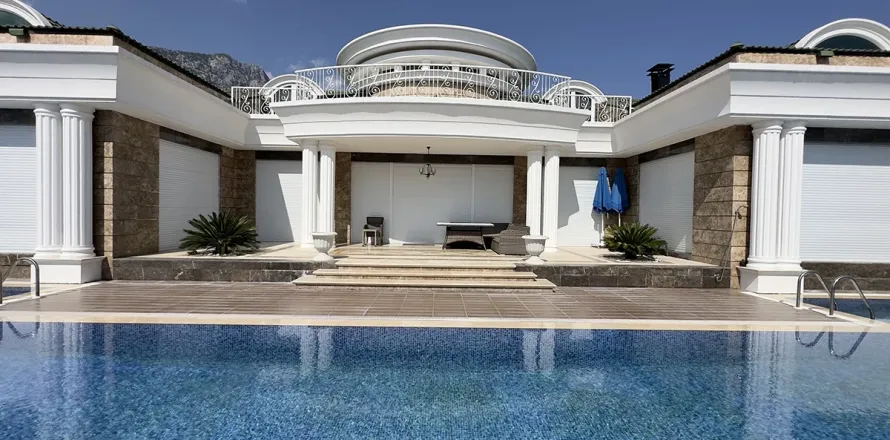 آپارتمان در  Aegean Region ، ترکیه 4 خوابه ، 650 متر مربع.  شماره 223521