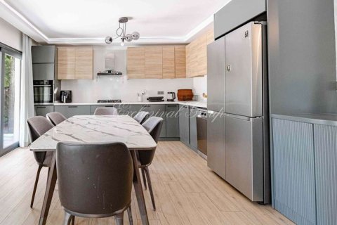 4+1 Villa  i Bodrum, Mugla, Turkiet Nr. 221707 - 8