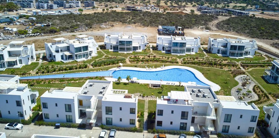 2+1 Apartment  in Bahceli, Girne, Northern Cyprus No. 214601