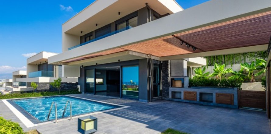 3+1 Villa  in Antalya, Turkey No. 222811