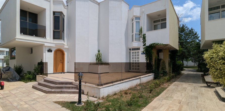 2+1 Villa  in Elmali, Antalya, Turkey No. 232225