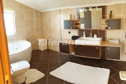 Продажа виллы  в Белеке, Анталье, Турция 4+1, 350м2, №212003 – фото 10