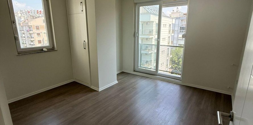 آپارتمان در Konyaalti،  Antalya ، ترکیه 3 خوابه ، 145 متر مربع.  شماره 211996