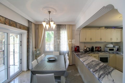 Аренда квартиры  в Фетхие, Мугле, Турция 4+1, 500м2, №215403 – фото 24