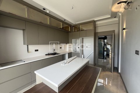 ویلا در  Basiskele ، ترکیه 7 خوابه ، 427 متر مربع.  شماره 223351 - 9