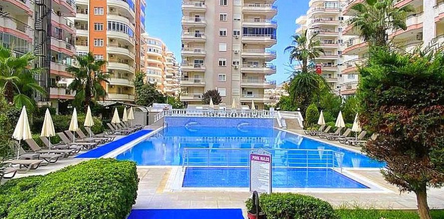 Daire  2+0  Mahmutlar, Antalya, Türkiye №225785