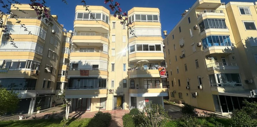 2+1 Lägenhet  i Mahmutlar, Antalya, Turkiet Nr. 216118