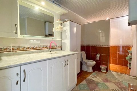 2+1 Leilighet  i Mahmutlar, Antalya, Tyrkia Nr. 216116 - 18