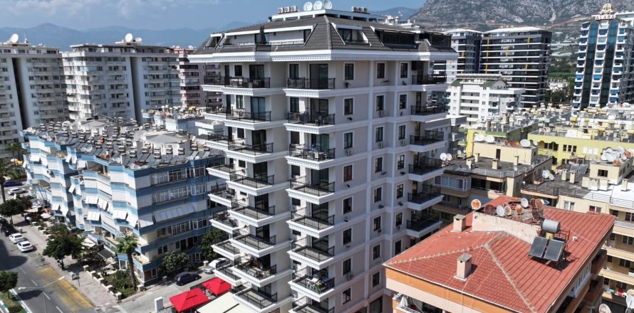 2+1 Lägenhet  i Mahmutlar, Antalya, Turkiet Nr. 216117