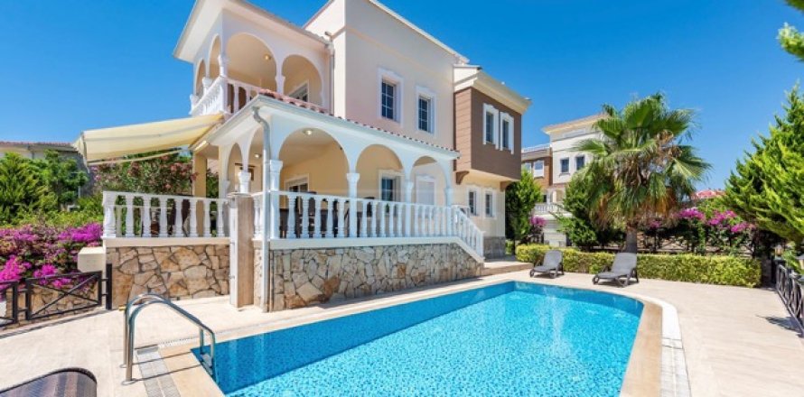 4+1 Villa in Antalya, Turkey No. 222869