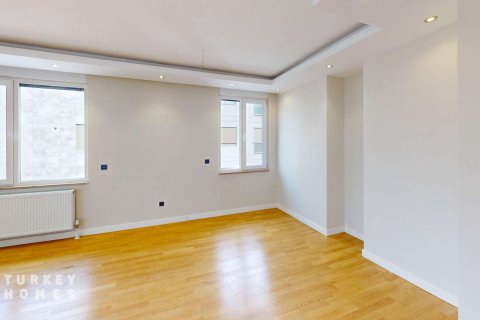 3+1 Penthäuser  in Istanbul, Türkei Nr. 233115 - 16
