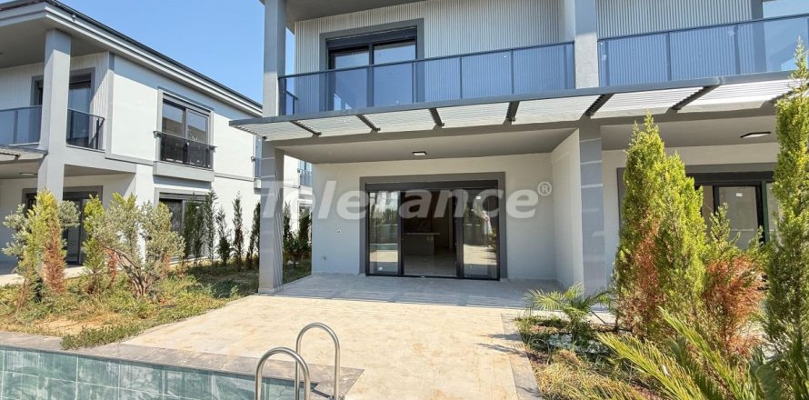 4+1 Villa  in Antalya, Turkey No. 216074