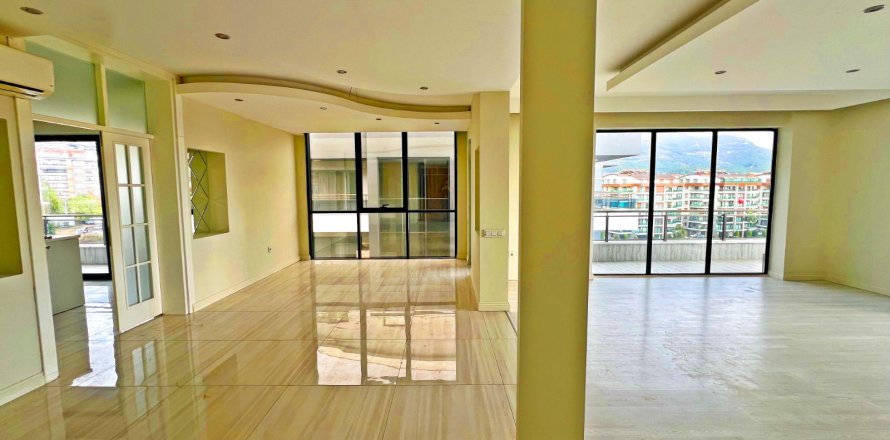 Daire  5+1  Oba, Antalya, Türkiye №217374