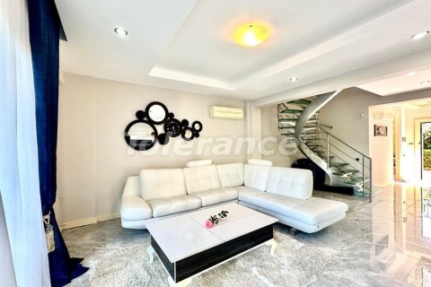 ویلا در  Kemer ، ترکیه 3 خوابه ، 200 متر مربع.  شماره 213243 - 13