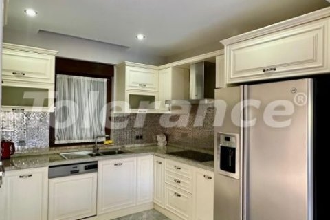 ویلا در  Kemer ، ترکیه 3 خوابه ، 200 متر مربع.  شماره 213243 - 16