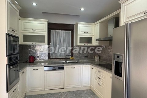 ویلا در  Kemer ، ترکیه 3 خوابه ، 200 متر مربع.  شماره 213243 - 17