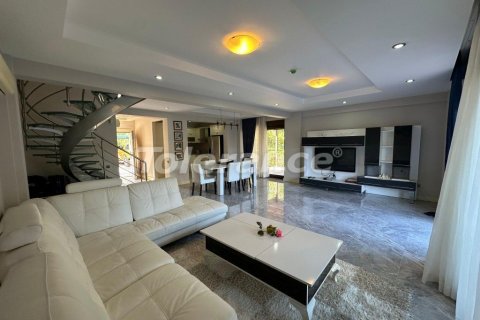 ویلا در  Kemer ، ترکیه 3 خوابه ، 200 متر مربع.  شماره 213243 - 14